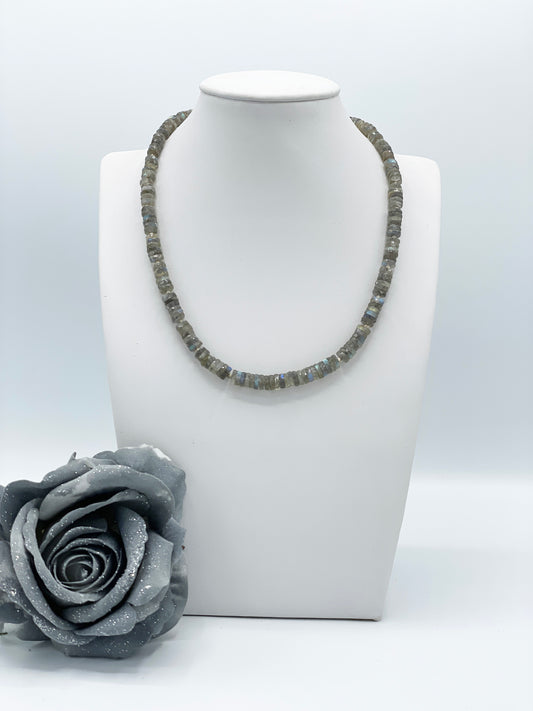 Labradorit Halskette mit Silber Zwischenteil