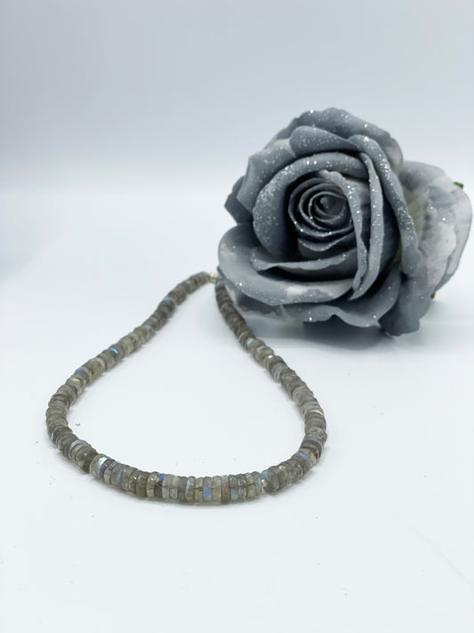 Labradorit Halskette mit Silber Zwischenteil