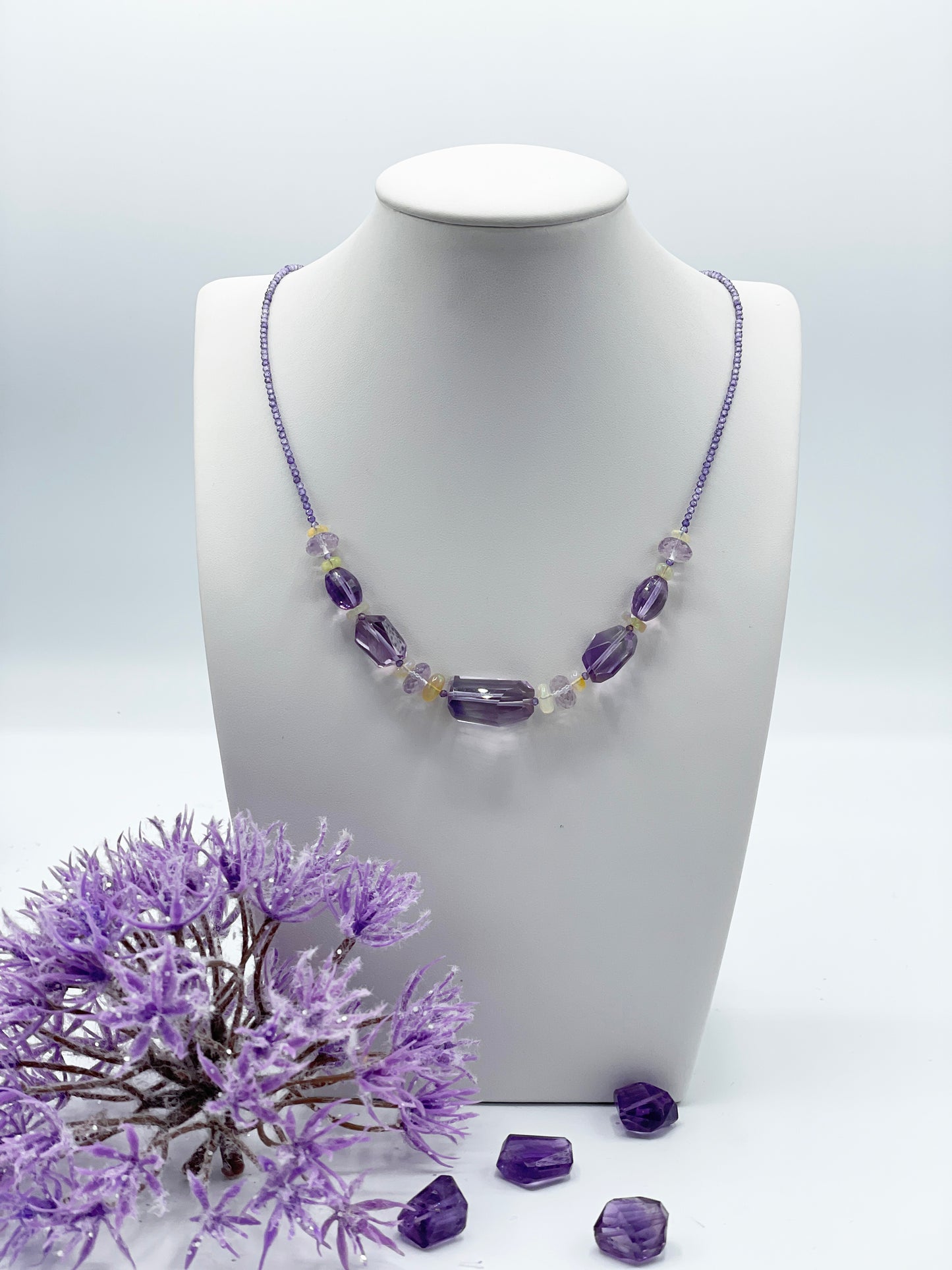 Amethyst und Opal Halskette